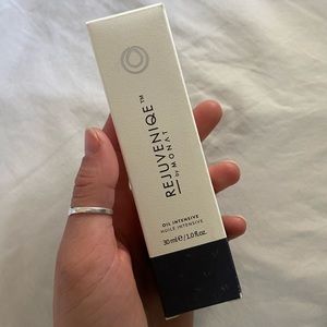 Rejuveniqe Oil by Monat